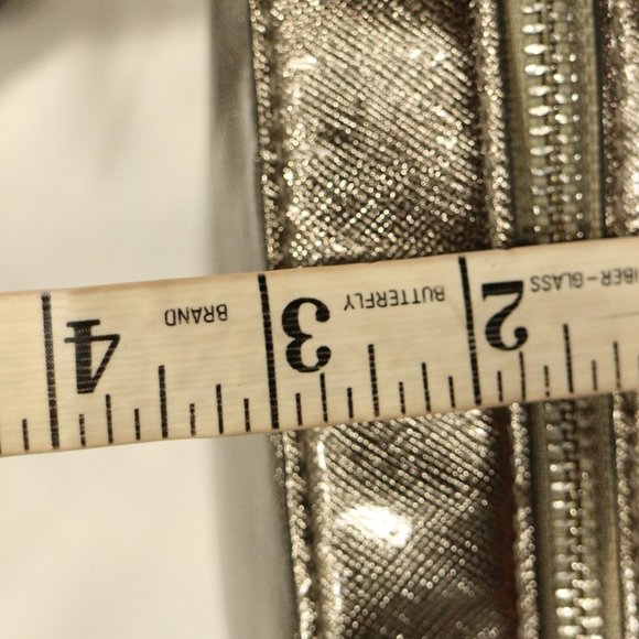 A NEW DAY Shiny Metallic Silver Patent Crossbody Camera Bag Purse - Picture 12 of 12